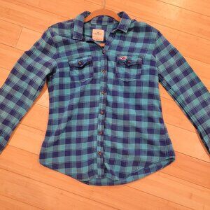 Large Hollister women's cotton blue flannel